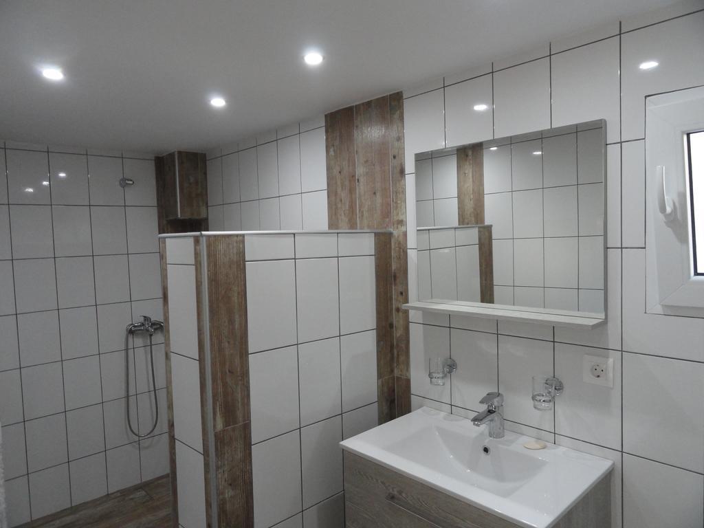 Delfini House Apartment อัสโปรวาลตา ภายนอก รูปภาพ