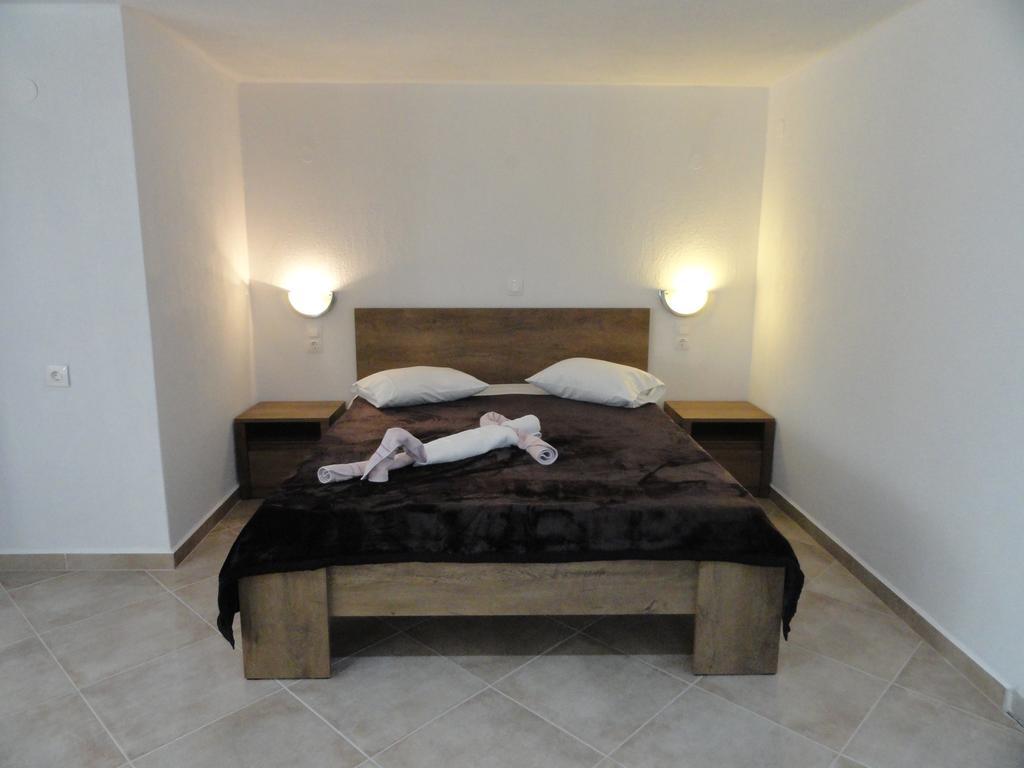 Delfini House Apartment อัสโปรวาลตา ภายนอก รูปภาพ